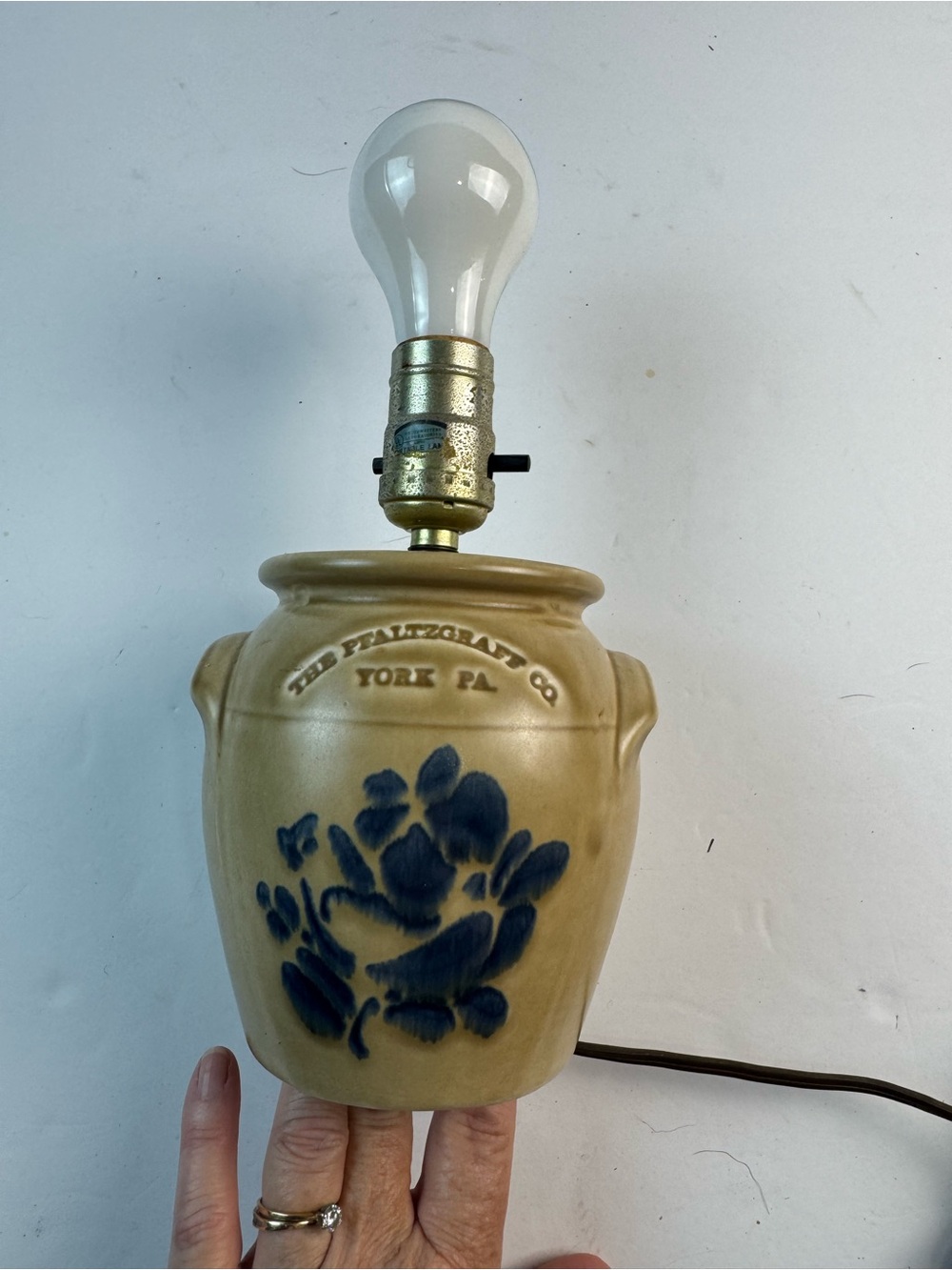 Pfaltzgraff Ceramic Table Lamp in Cream with Blue Floral Motif